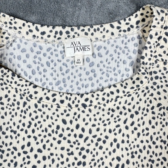 Ava James 2X Plus Size Dalmatian Dot Cold Shoulder Ladder Strap Top - Picture 3 of 8